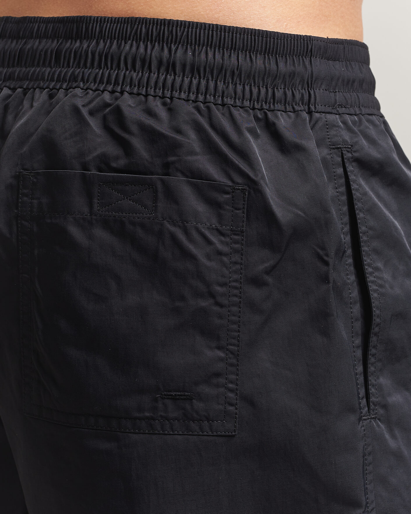 Men | Swimwear | Colorful Standard | Classic Organic Swim Shorts Deep Black