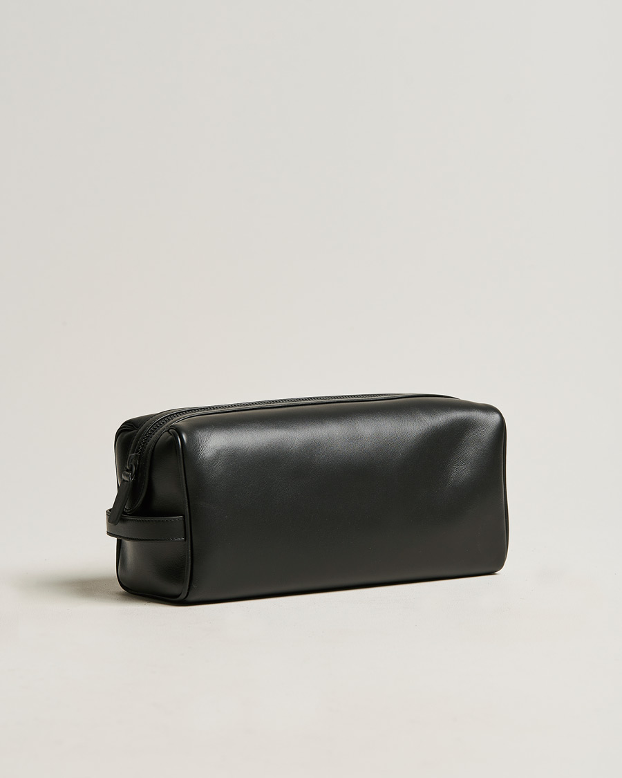 Men | Wash Bags | Common Projects | Nappa Leather Toiletry Bag Black