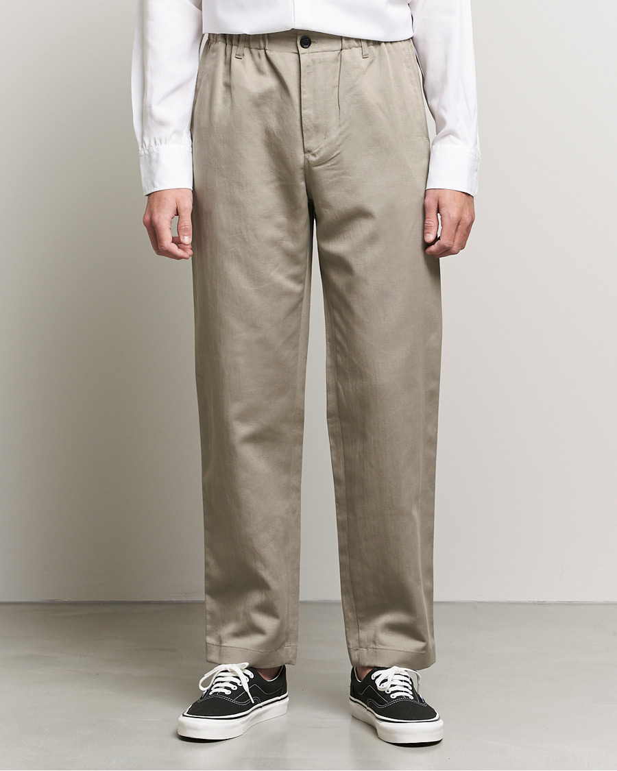 Men | Linen Trousers | Filippa K | Odin Linen Trouser Light Taupe