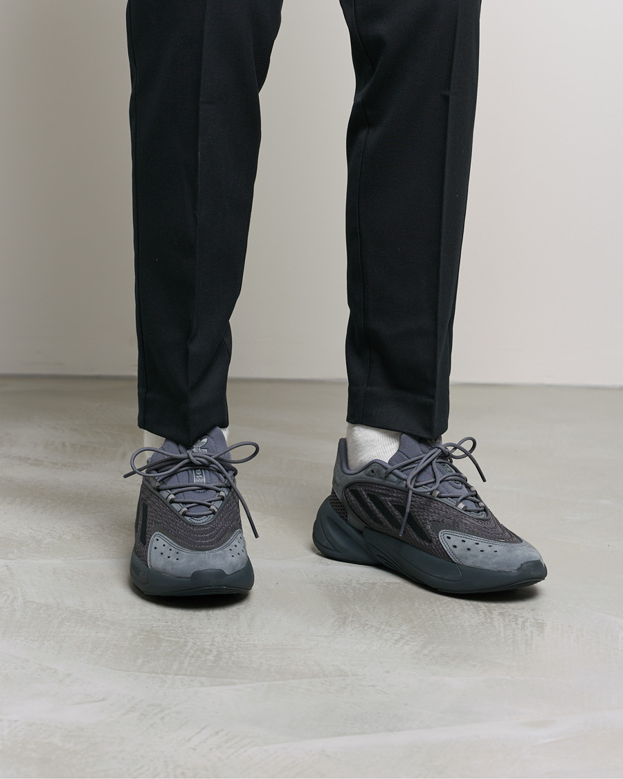 Men | adidas Originals Ozelia Sneaker Dark Grey | adidas Originals | Ozelia Sneaker Dark Grey