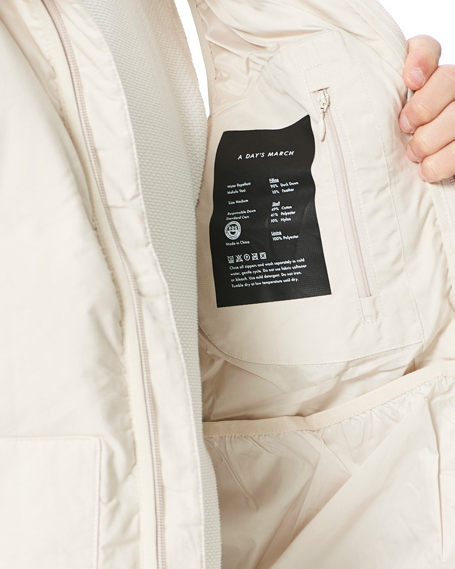 Men | Coats & Jackets | A Day's March | Makalu Down Vest Sand