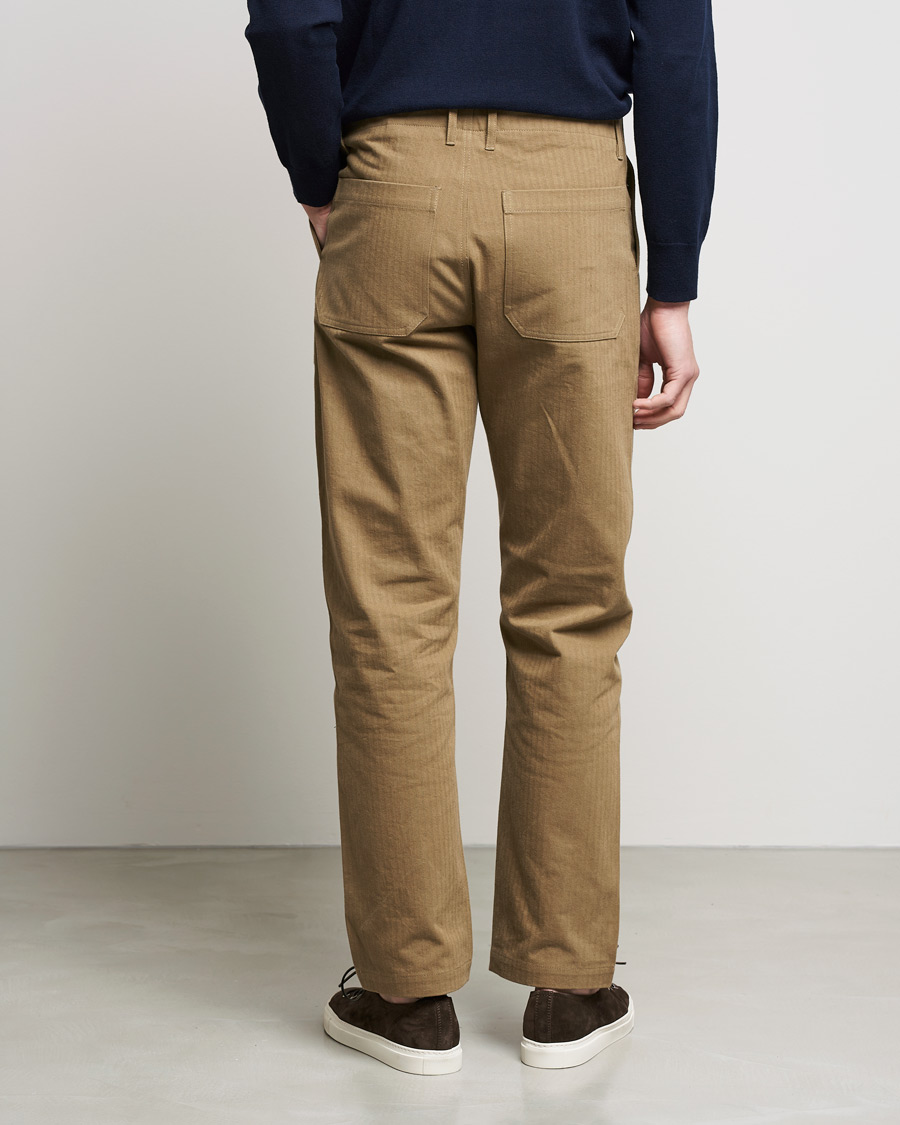 Men | Trousers | Private White V.C. | Maker´s Cotton Herringbone Trousers Sand