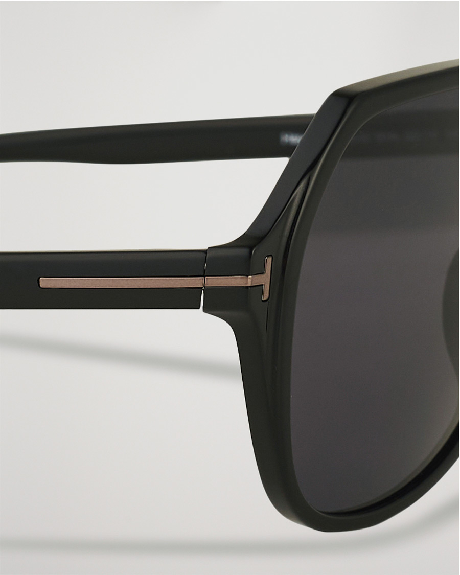 Men | Sunglasses | Tom Ford | Hayes Sunglasses Shiny Black/Smoke