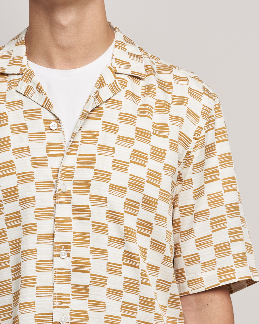 Men | Shirts | BOSS BLACK | BOSS Lars Printed Resort Collar Short Sleeve Shirt Open Beige