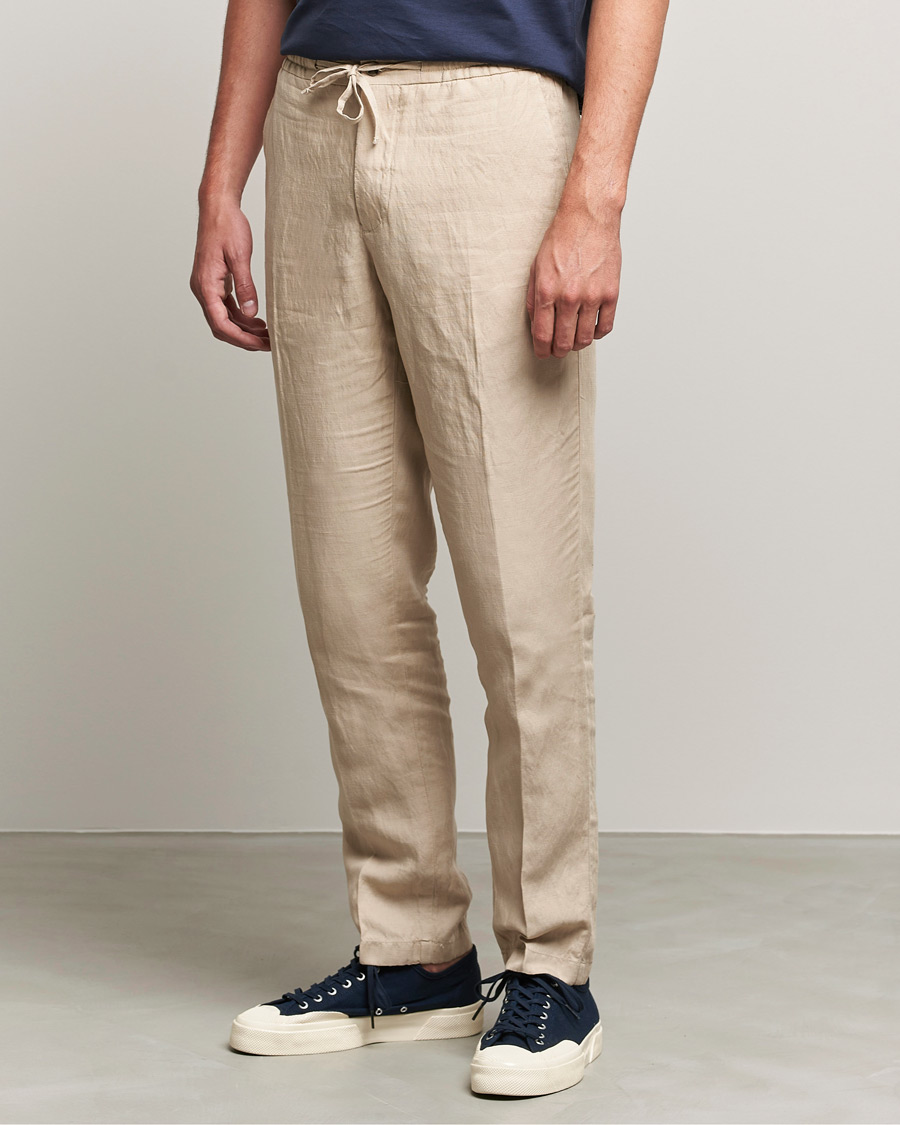 Men | Trousers | J.Lindeberg | Sasha Drape Linen Drawstring Trousers Safari Beige