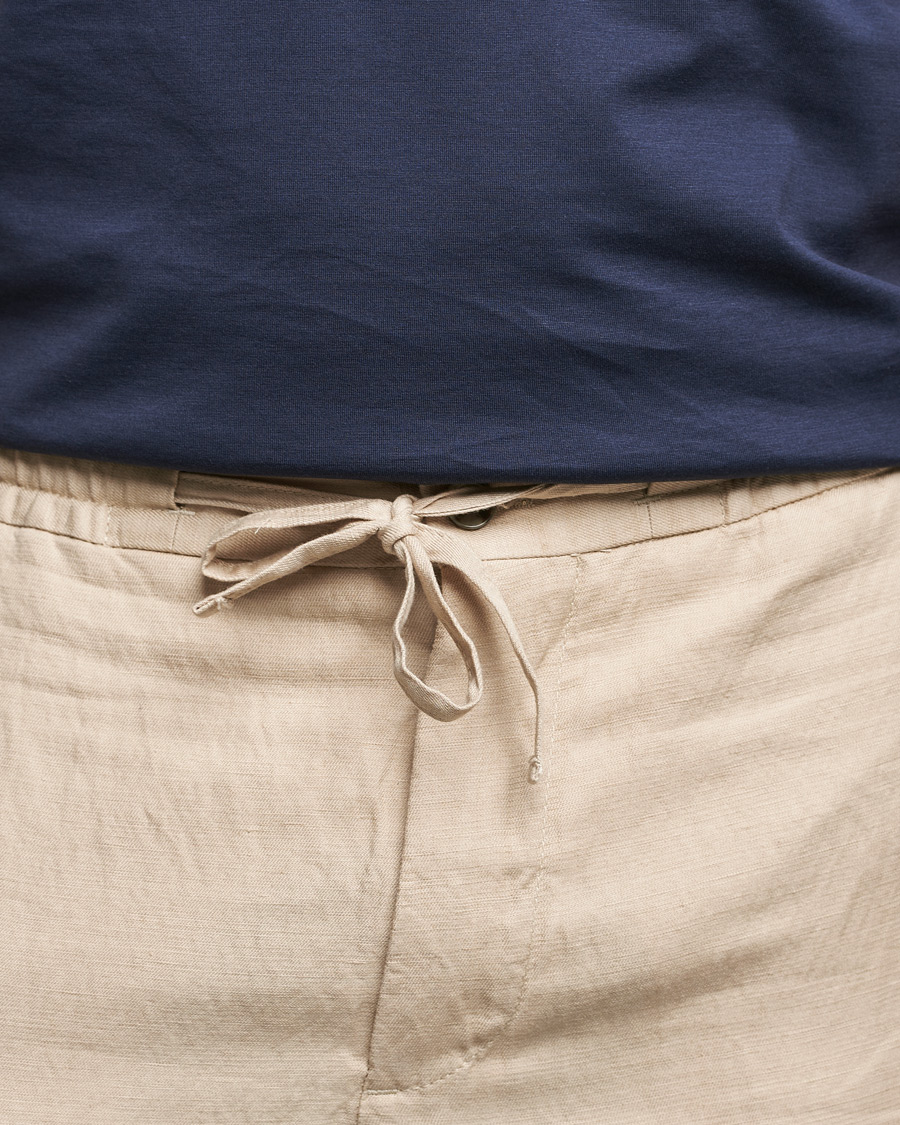 Men | Trousers | J.Lindeberg | Sasha Drape Linen Drawstring Trousers Safari Beige