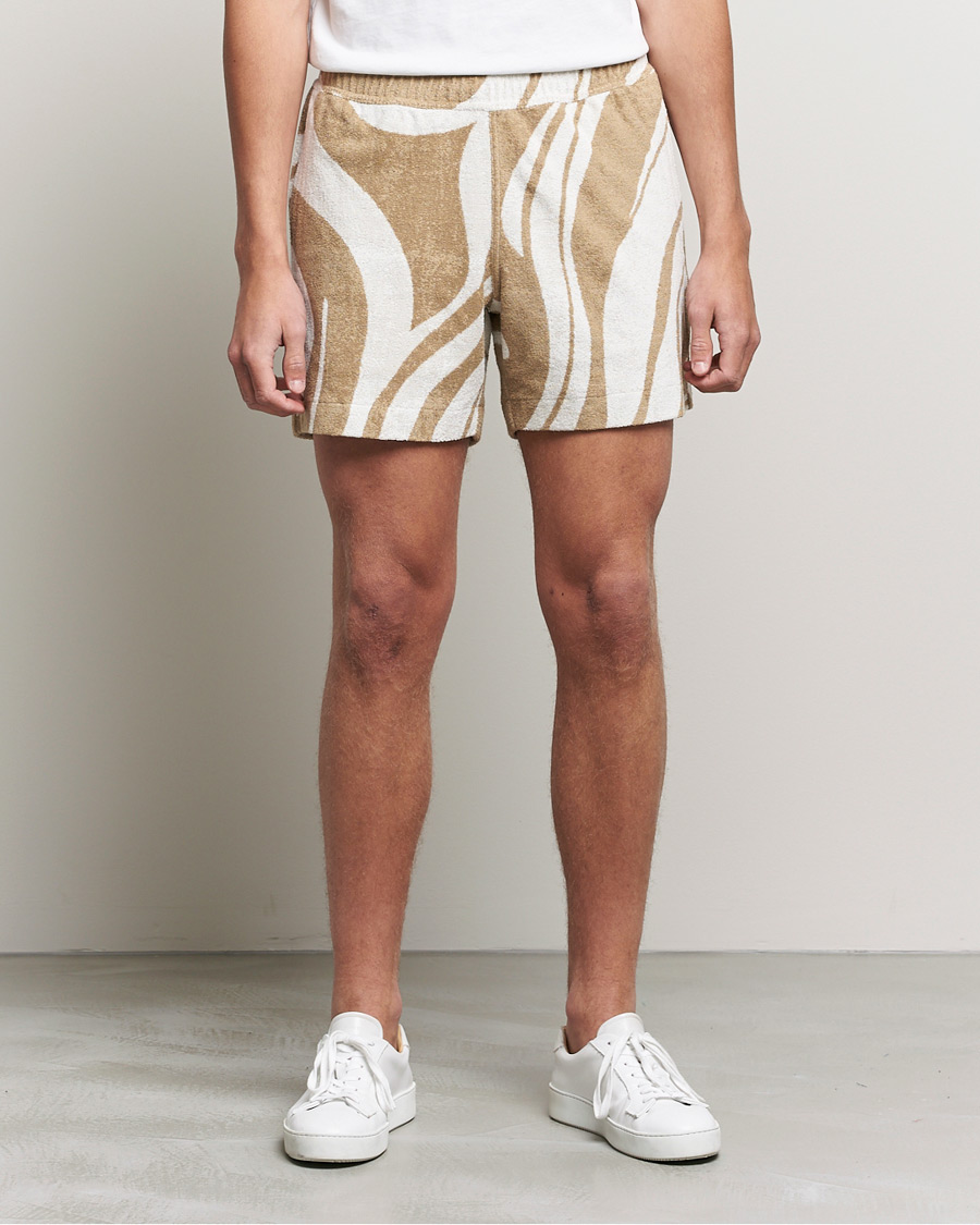 Men | Shorts | J.Lindeberg | Bolt Toweling Jacquard Shorts Safari Beige