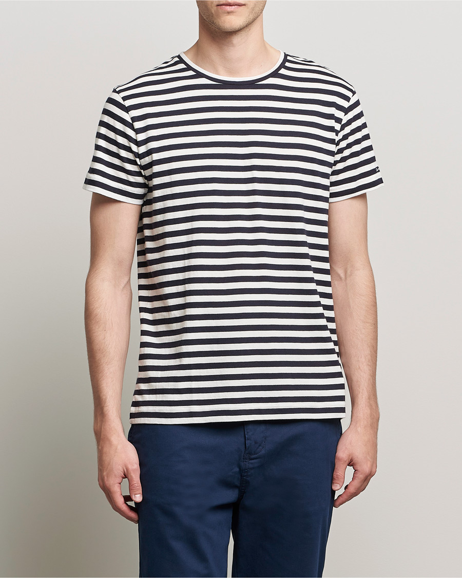 Men | T-Shirts | GANT | Striped Crew Neck Tee Evening Blue