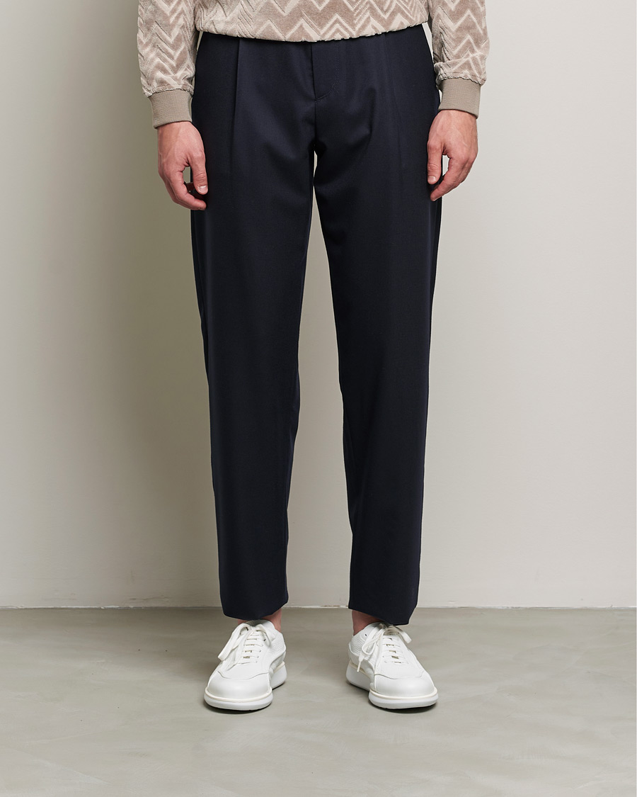 Men | Quiet Luxury | Giorgio Armani | Tapered Pleated Flannel Trousers Navy