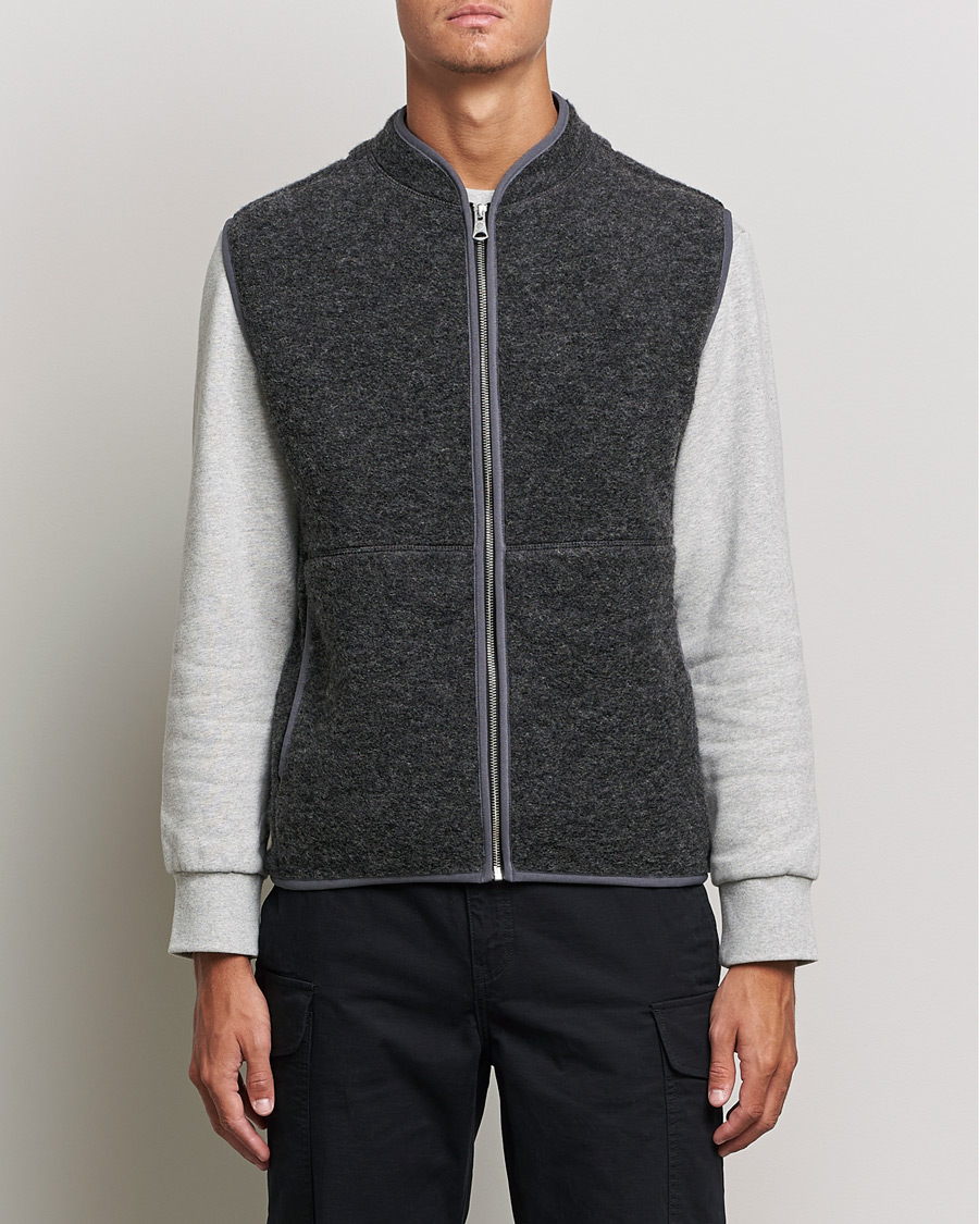 J.Lindeberg Duncan Wool Fleece Vest Grey Melange at CareOfCarl.com