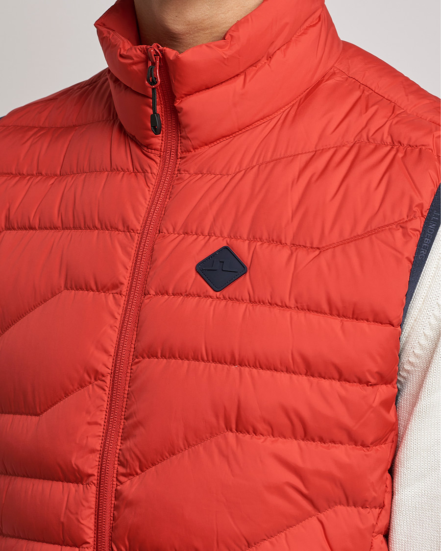 Men | Coats & Jackets | J.Lindeberg | Cliff Light Down Vest Barbados Cherry