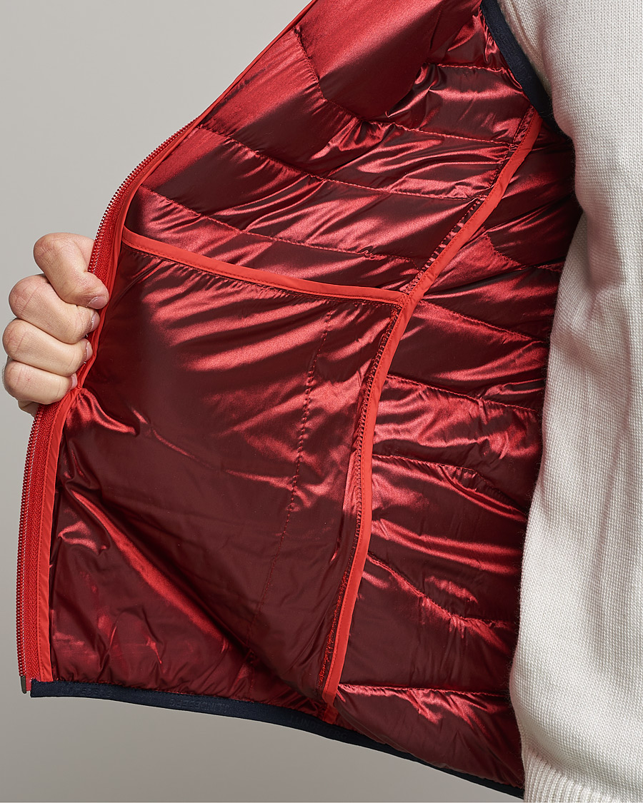 Men | Coats & Jackets | J.Lindeberg | Cliff Light Down Vest Barbados Cherry