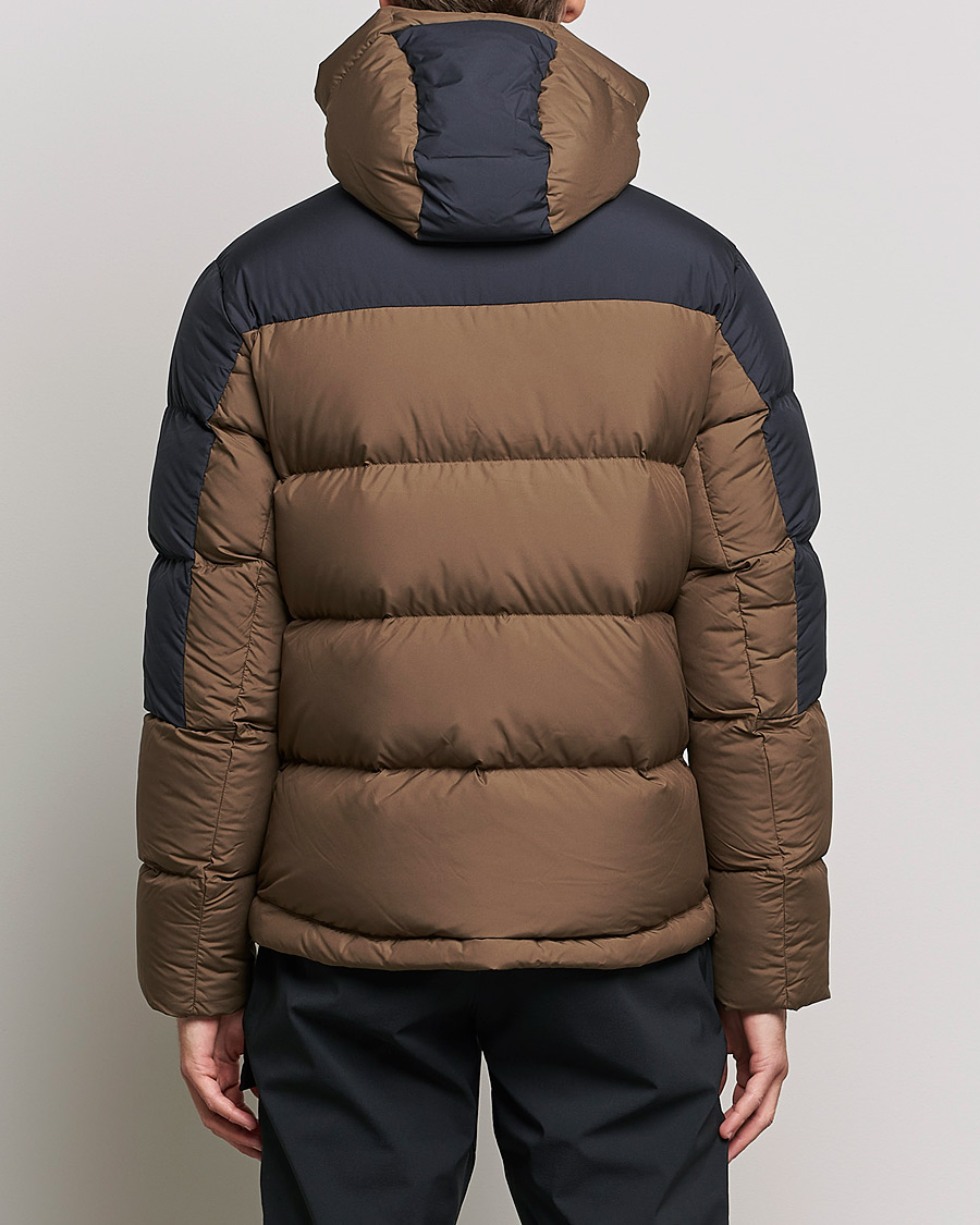 Men | Coats & Jackets | Peak Performance | Rivel Down Seasonal Hooded Jacket Woody Black