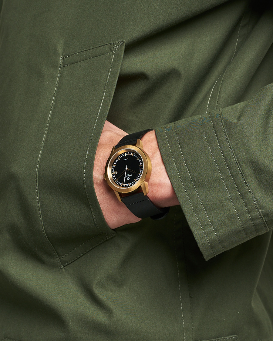 Men | Skultuna 37mm Automatic Brass Black Dail | Skultuna | 37mm Automatic Brass Black Dail