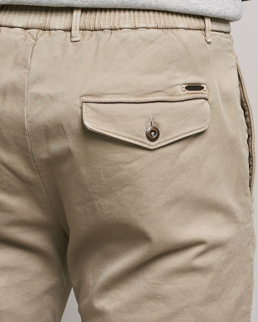 Men | Trousers | Incotex | Slim Fit Satin Drawstring Joggers Light Beige