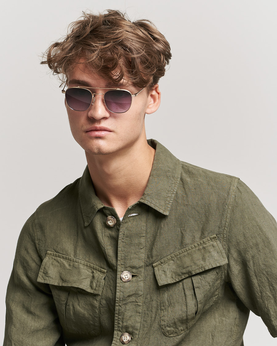 Men | D-frame Sunglasses | Oliver Peoples | Mandeville Sunglasses Brushed Gold/Gradient Lens