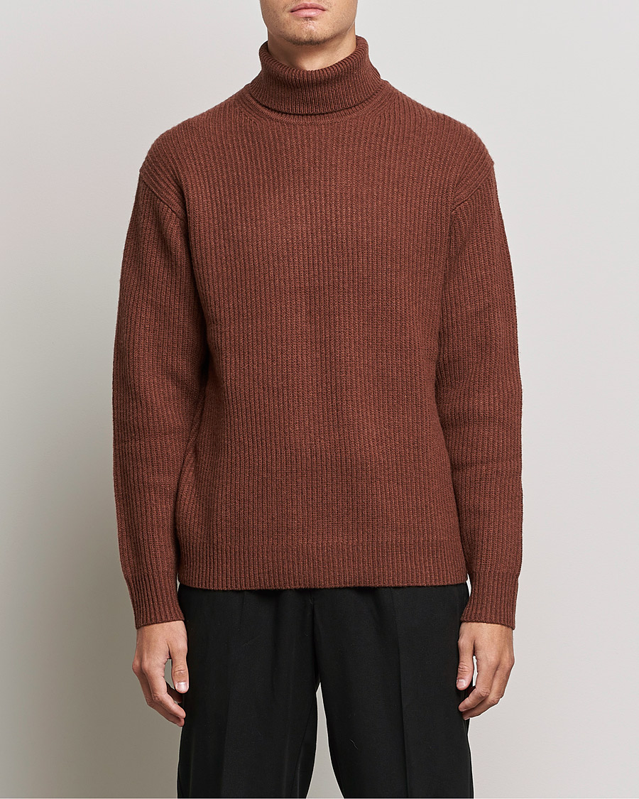 Men | Sweaters & Knitwear | Samsøe Samsøe | Samsøe & Samsøe Logan Heavy Knitted Roll Neck Cappuccino