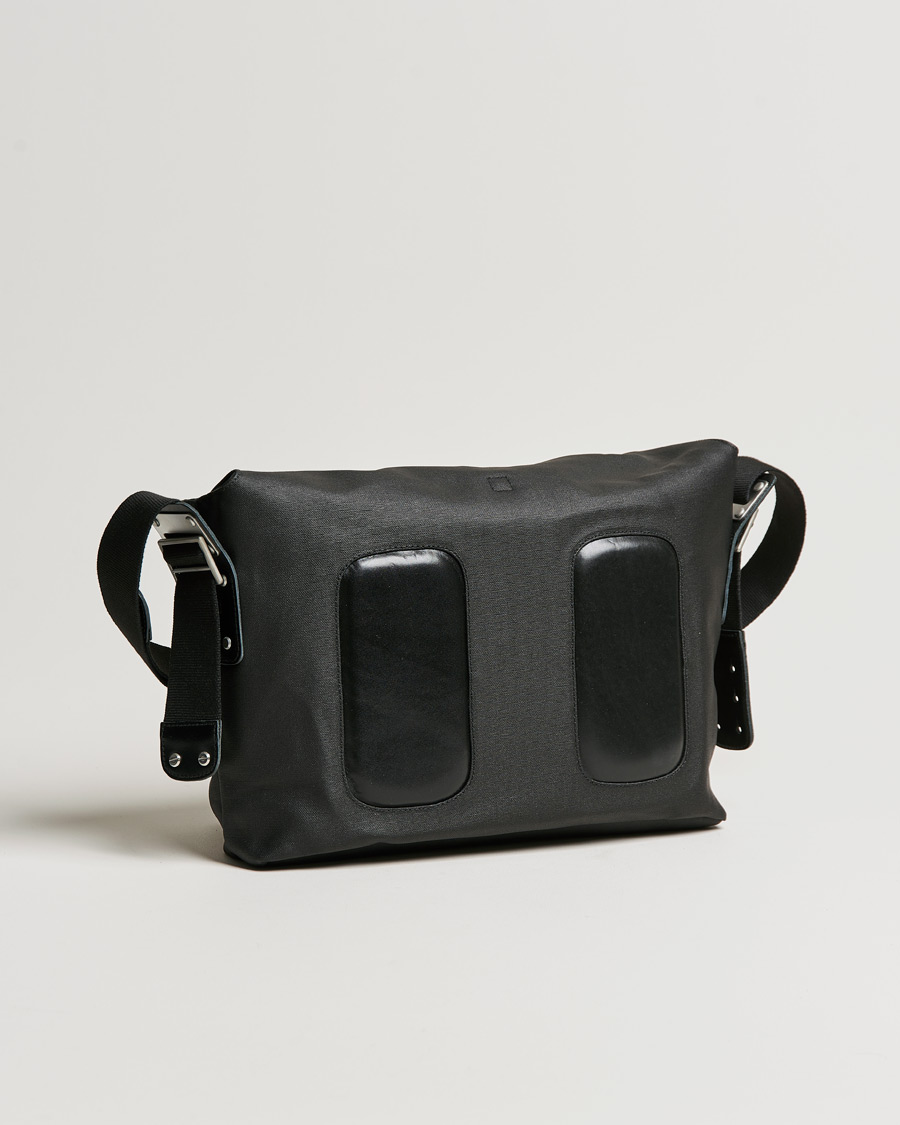 Men | Bags | Brooks England | Barbican Cotton Canvas 13L Shoulder Bag Black