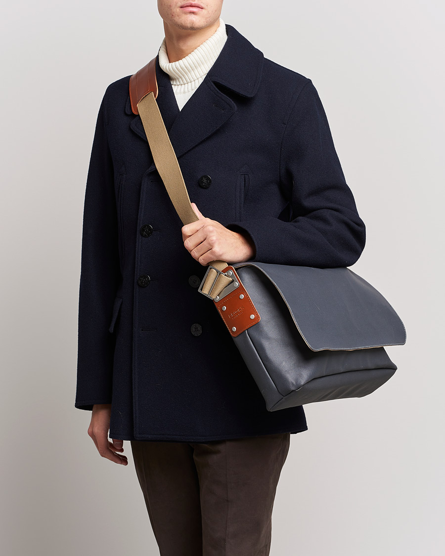 Men | Brooks England | Brooks England | Barbican Cotton Canvas 13L Shoulder Bag Grey