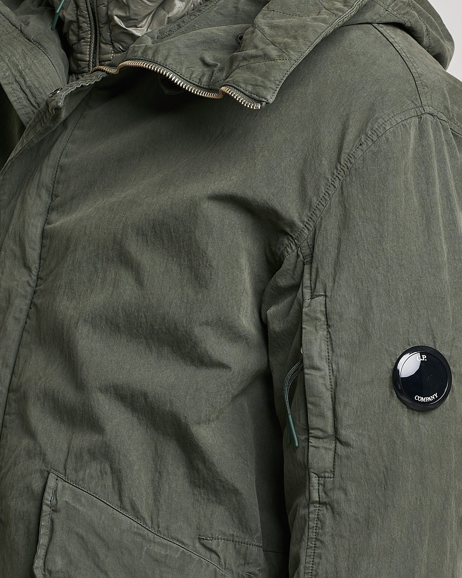 Men | Coats & Jackets | C.P. Company | 50 Fili Garment Dyed Cotton/Nylon 2 in 1 Parka Green