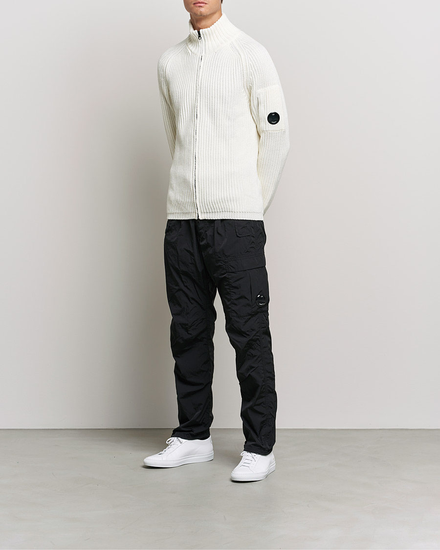 Men | Sweaters & Knitwear | C.P. Company | Merino Wool Full Zip Lens Cardigan White