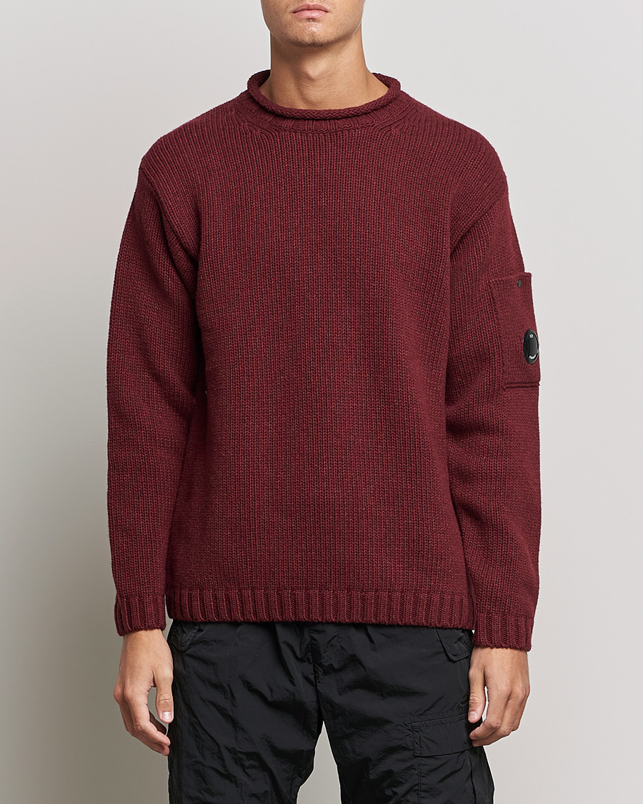 Men | Sweaters & Knitwear | C.P. Company | Lambswool Lens Roundneck Bordeaux