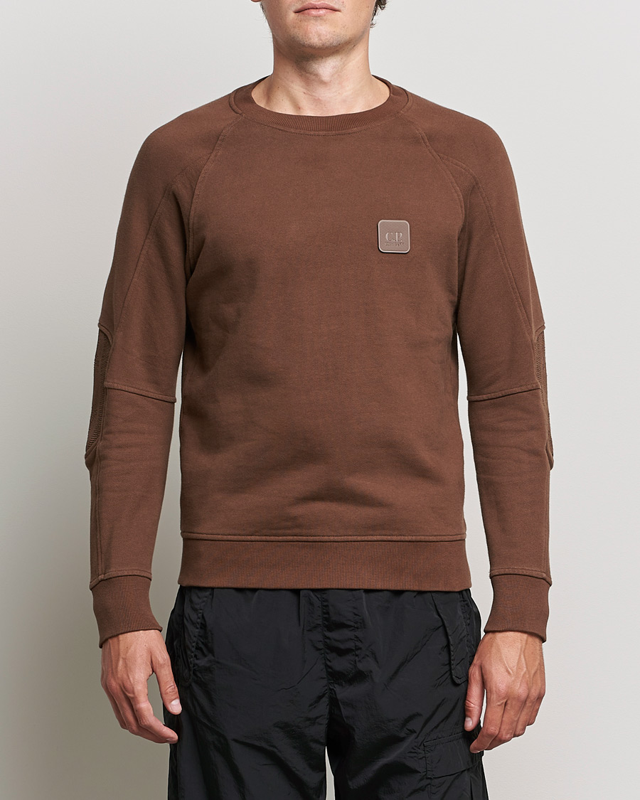 Men | Sweaters & Knitwear | C.P. Company | Metropolis Diagonal Raised Fleece Sweat Brown
