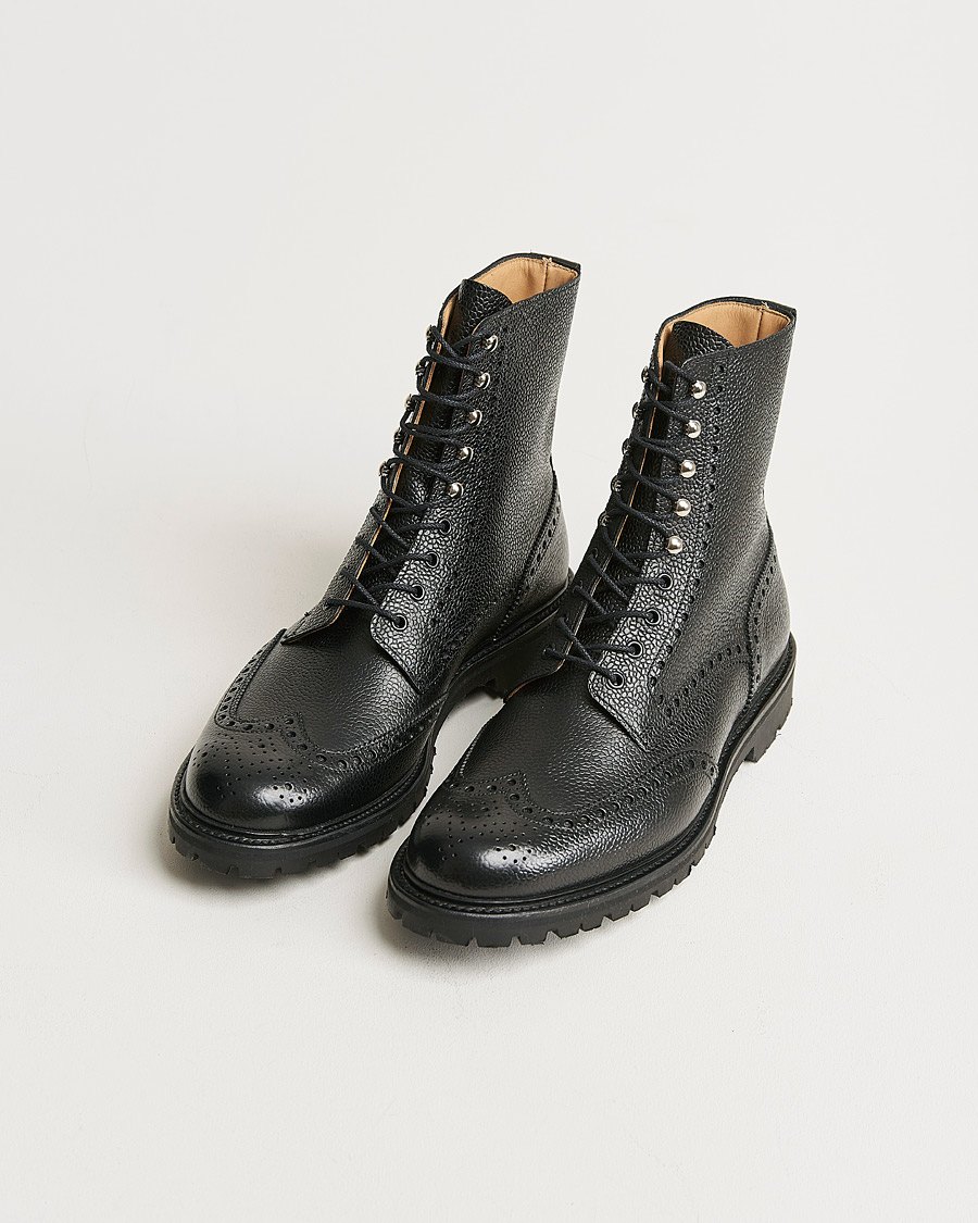 Men | Handmade Shoes | Crockett & Jones | Islay Scotch Grain Vibram Boot Black Calf