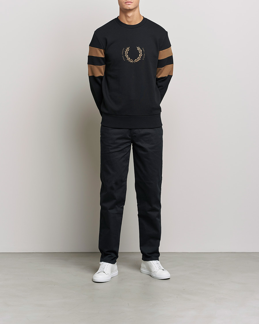 Men | Sweaters & Knitwear | Fred Perry | Branded Tipped Sleeve Sweatshirt Black