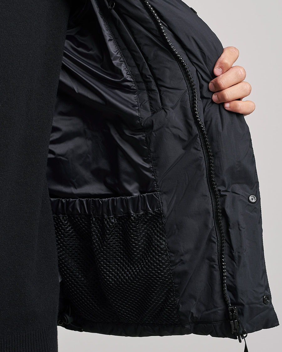 Men | Coats & Jackets | Canada Goose Black Label | Everett Puffer Black