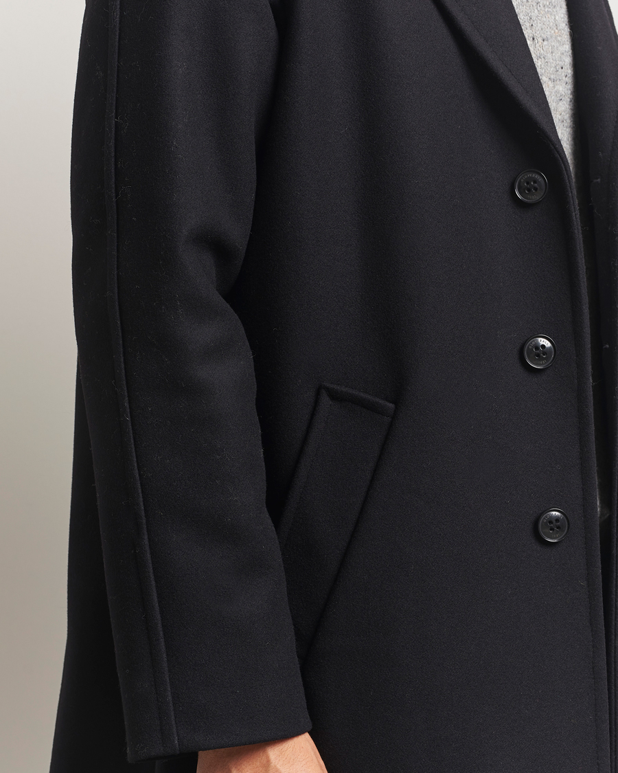 Gloverall Chesterfield Wool/Cashmere Raglan Coat Black at CareOfCarl.com