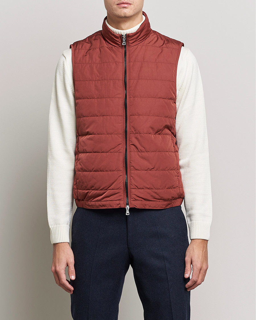 Men | Coats & Jackets | Oscar Jacobson | Liner EVO Waistcoat Soft Red
