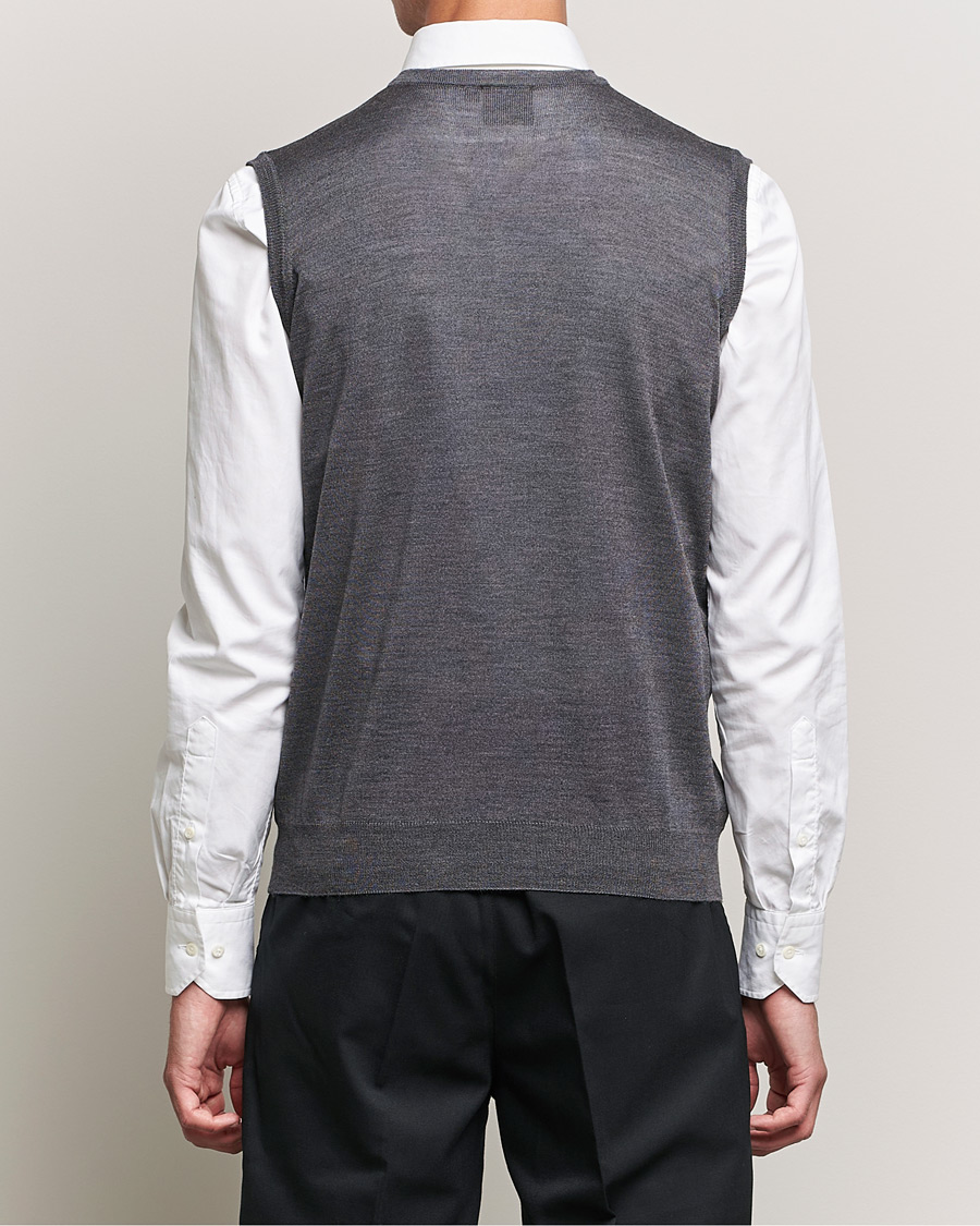 Men | Sweaters & Knitwear | Oscar Jacobson | Roger Extrafine Merino Vest Grey