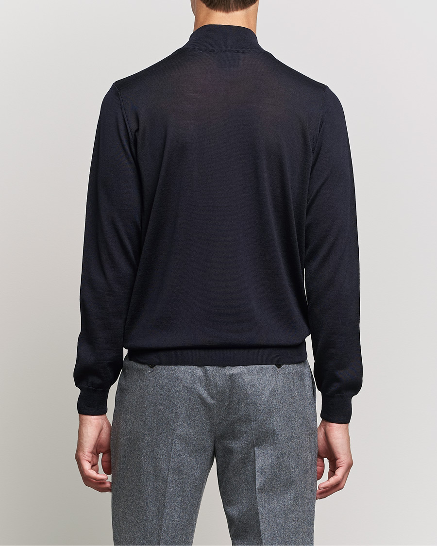 Men | Sweaters & Knitwear | Oscar Jacobson | Hilton Extrafine Merino Mock Neck Navy
