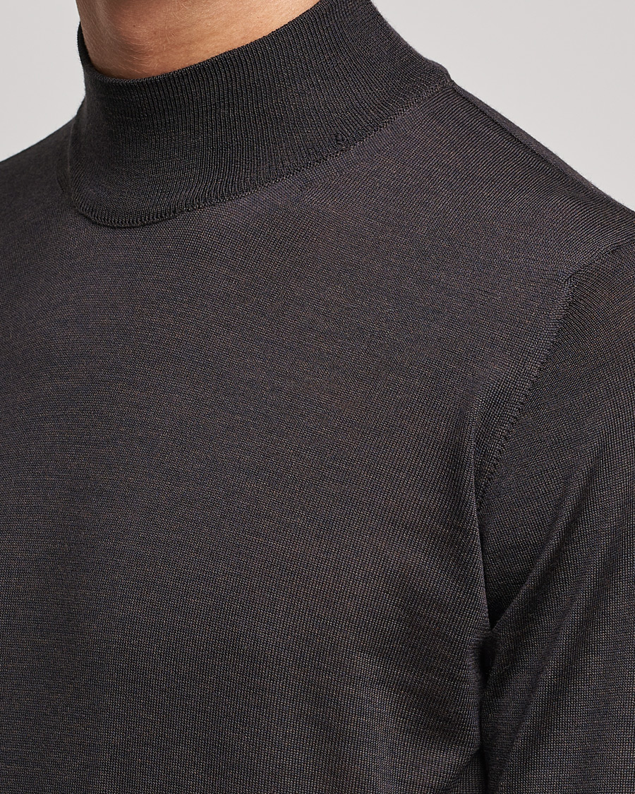 Men | Sweaters & Knitwear | Oscar Jacobson | Hilton Extrafine Merino Mock Neck Brown