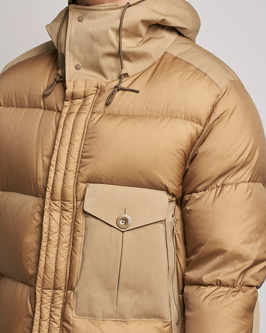 Men | Coats & Jackets | Ten c | Cyclone Combo Down Parka Sand