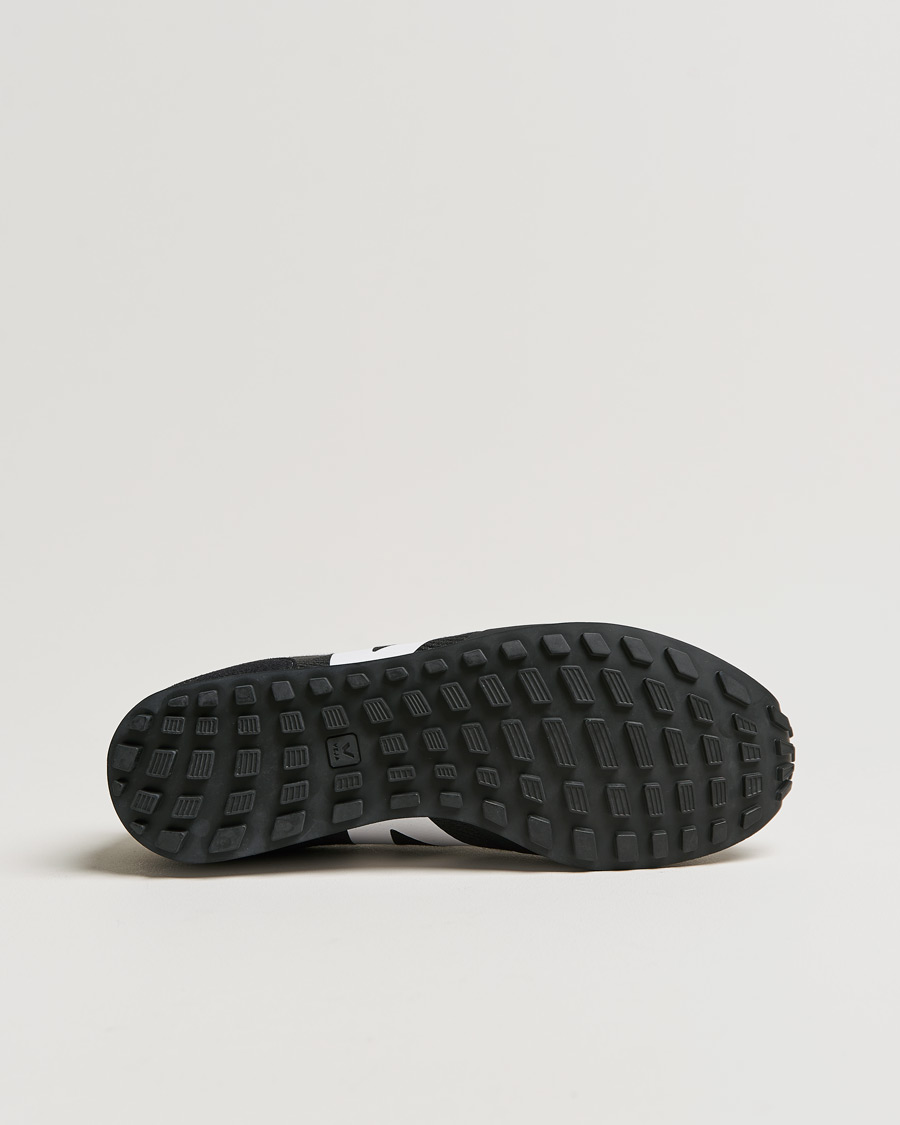 Men | Veja SDU Vegan Running Sneaker Black White | Veja | SDU Vegan Running Sneaker Black White