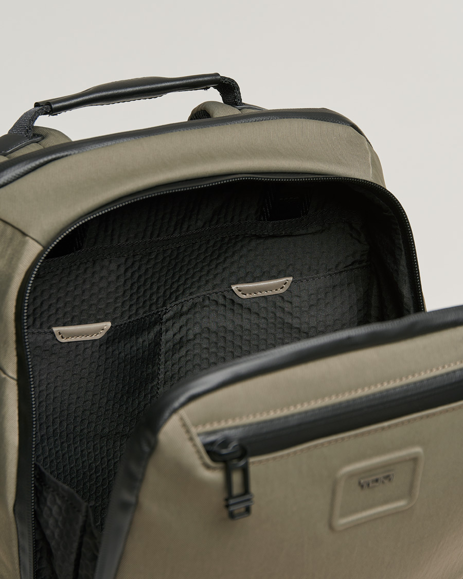 Men | TUMI Alpha Bravo Dynamic Backpack Sand | TUMI | Alpha Bravo Dynamic Backpack Sand