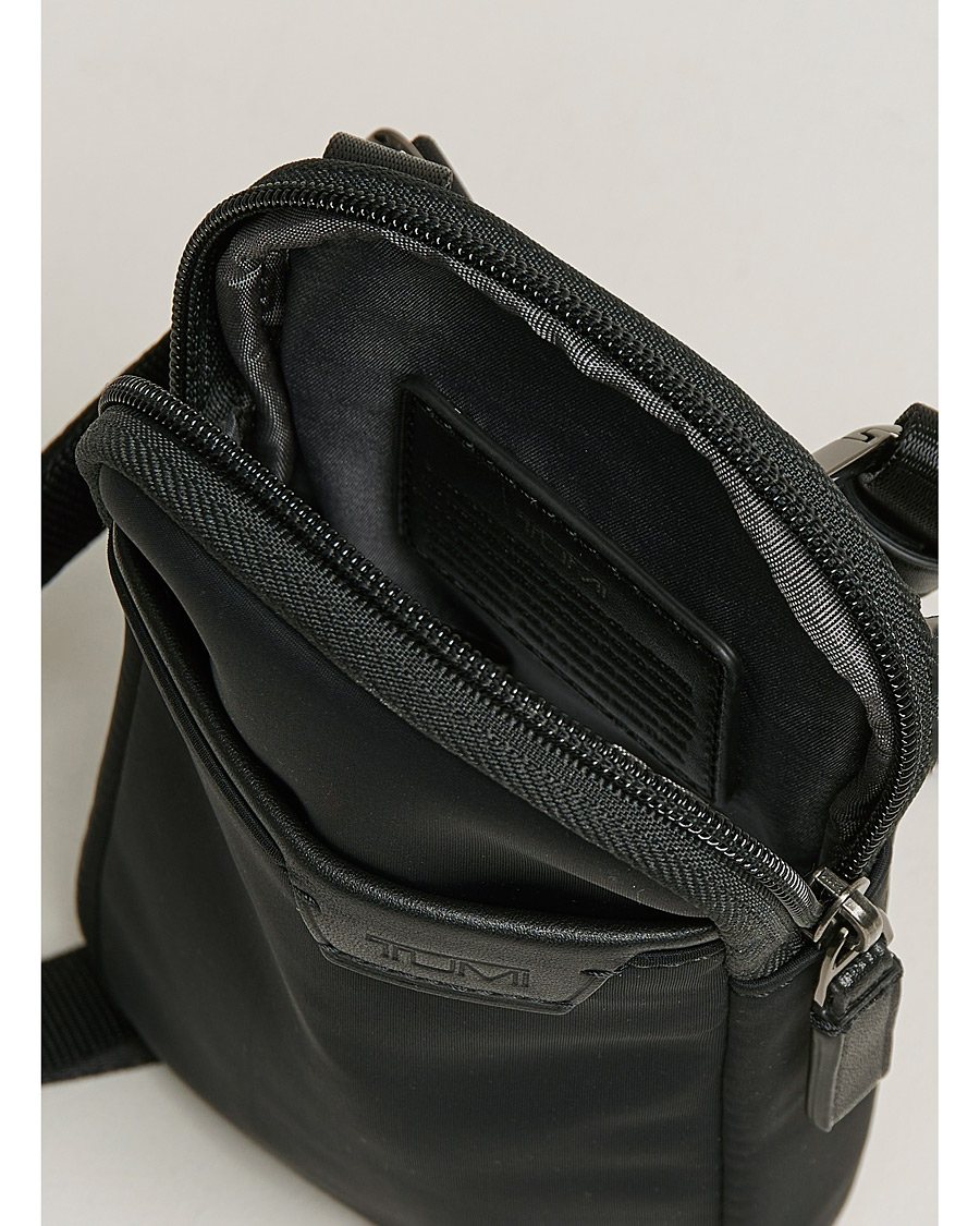 Men | TUMI Harrison Beech Small Crossbody Pouch Black | TUMI | Harrison Beech Small Crossbody Pouch Black