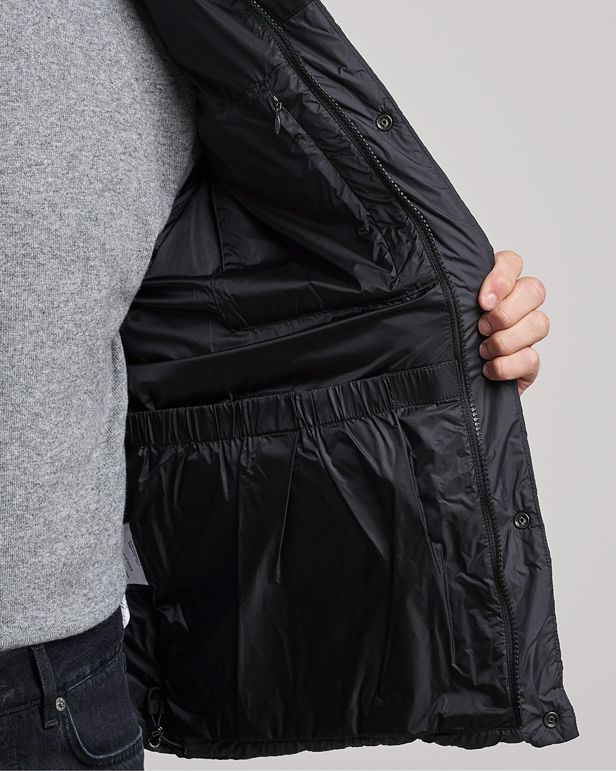 Men | Coats & Jackets | Woolrich | Microfiber Sierra Padded Jacket Black