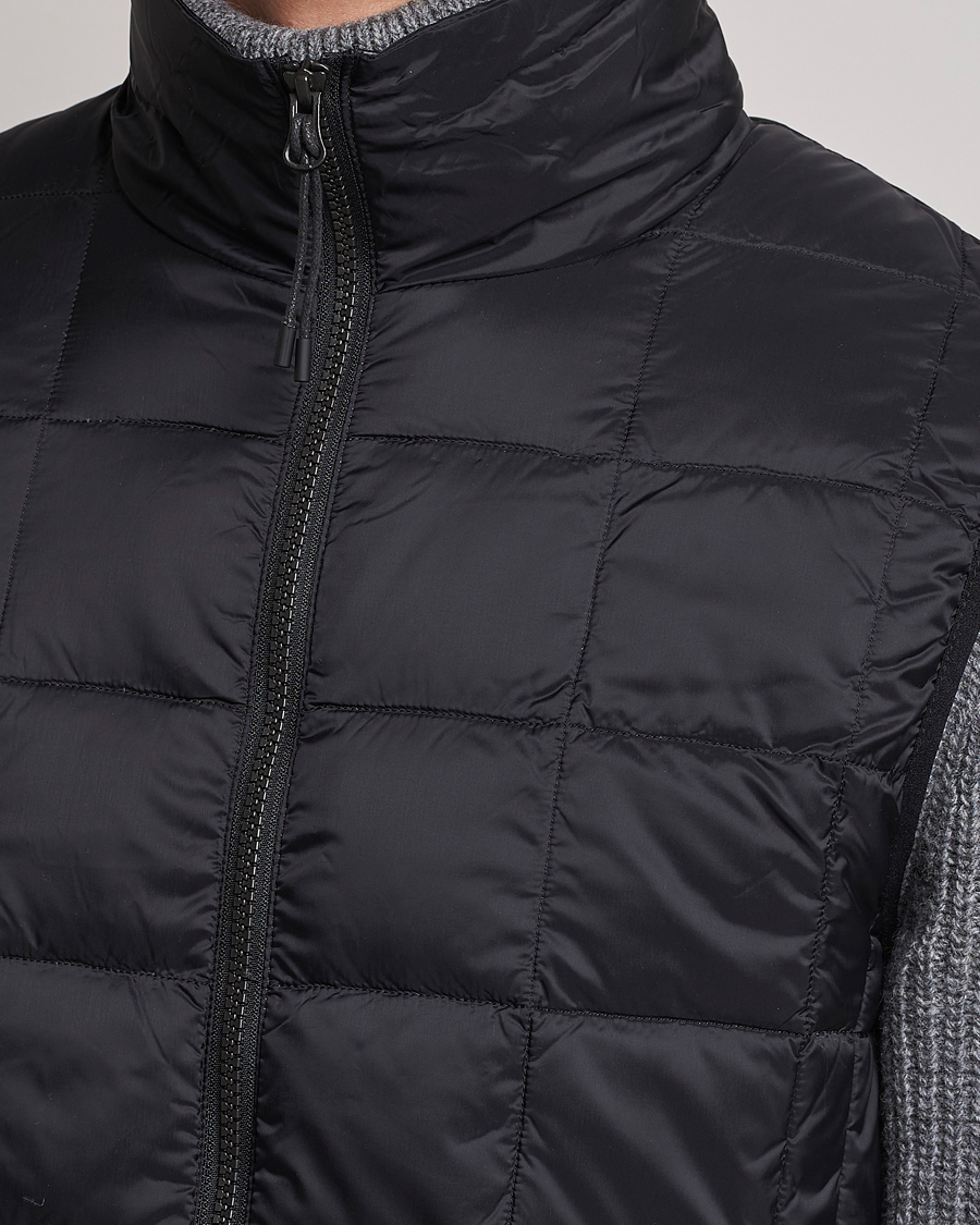 Men | Coats & Jackets | TAION | High Neck Full Zip Lightweight Down Vest Black