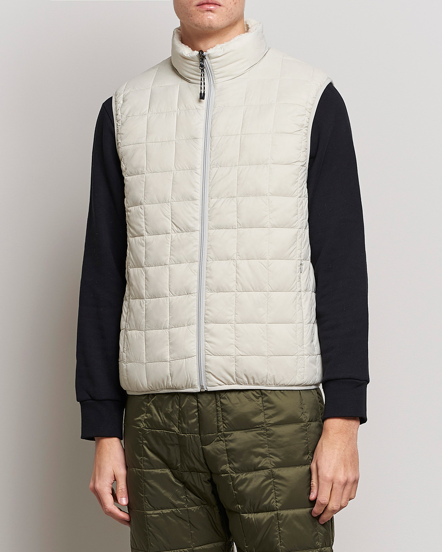 Men | TAION | TAION | Reversible Fleece Vest Ice Grey/Ivory