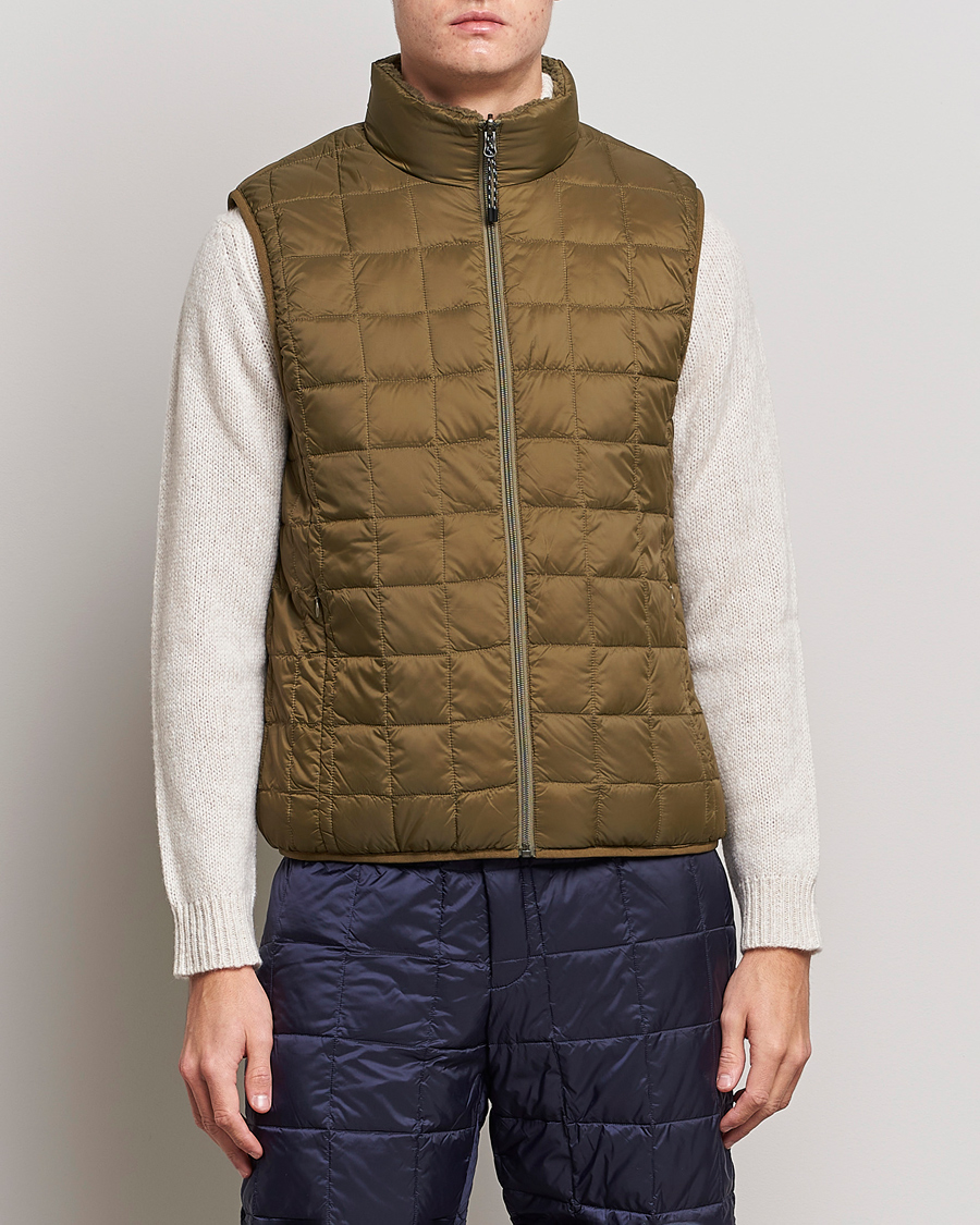 Men | Coats & Jackets | TAION | Reversible Fleece Vest Olive/Dark Olive