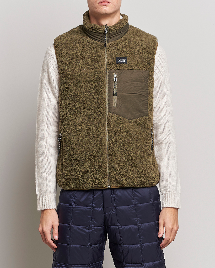 Men | Coats & Jackets | TAION | Reversible Fleece Vest Olive/Dark Olive