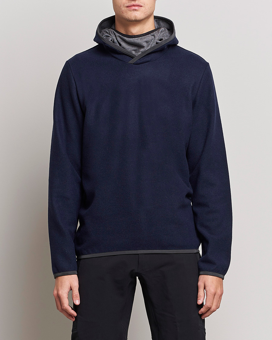 Men | Sweaters & Knitwear | SEASE | Drone Wool/Jersey Hood Navy