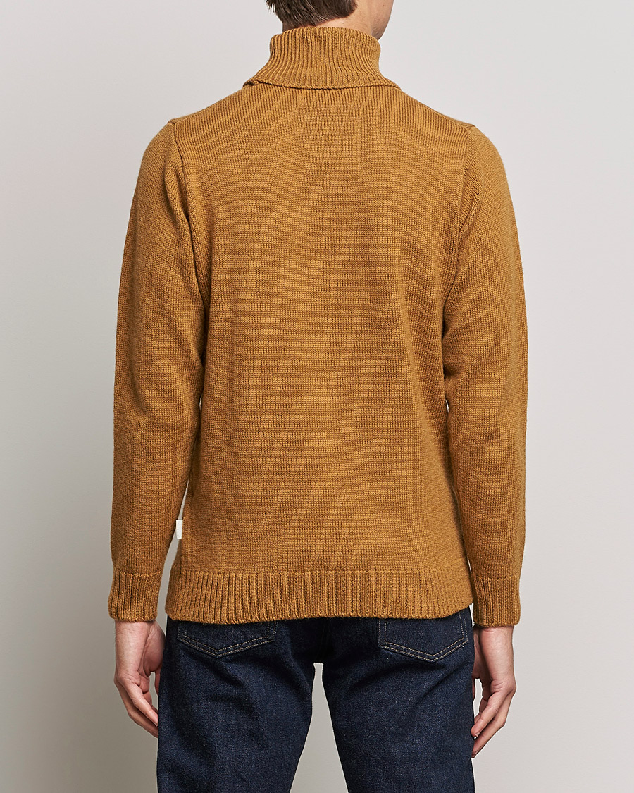 Men | Sweaters & Knitwear | Peregrine | Maker´s Stitch Merino Polo Wheat