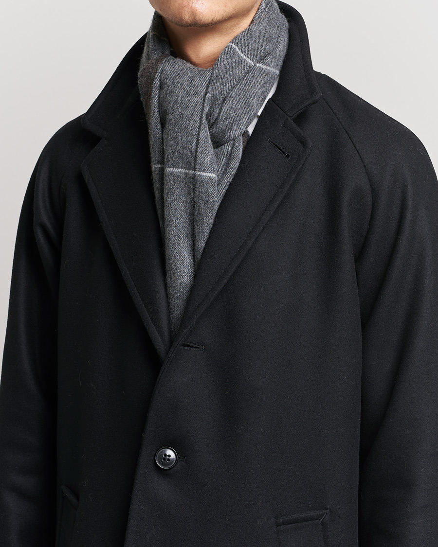Men | Best of British | Begg & Co | Vale Lambswool/Cashmere Needle Check Scarf Grey Multi
