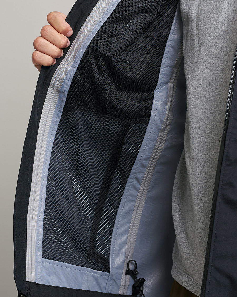 Columbia Peak Creek Shell 3-Layer Jacket Black at CareOfCarl.com