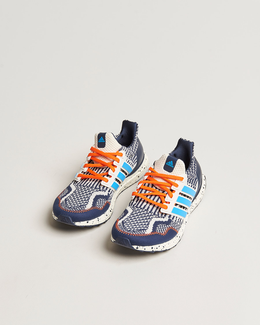 adidas Originals Ultraboost 5.0 DNA Sneaker Shanav/PluBlue at CareOfCarl.co adidas Originals Ultraboost 5.0 DNA Sneaker Shanav/PluBlue at CareOfCarl.co