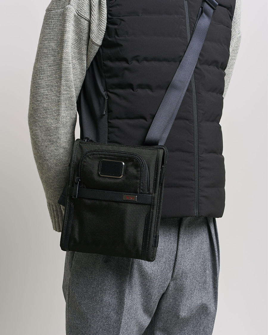 Men | Shoulder Bags | TUMI | Alpha 3 Pocket Small Crossbody Bag Black